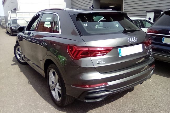 Audi Q3 S line 35 TDI S tronic