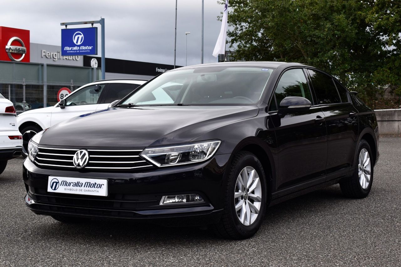 Volkswagen Passat Edition 1.6 TDI BMT 88 kW 120 CV - Foto 1