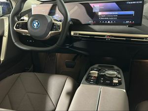 BMW iX xDrive40