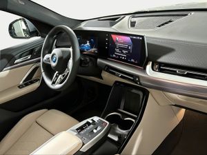 BMW ix2 eDrive20