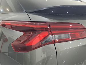 Citroën C5 X Hybrid 225 e-EAT8 Shine