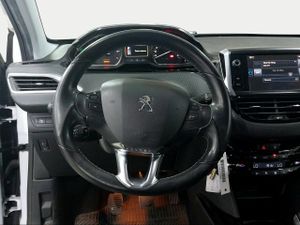 Peugeot 2008 Allure 1.2 PureTech 110 S&S