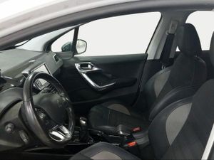 Peugeot 2008 Allure 1.2 PureTech 110 S&S