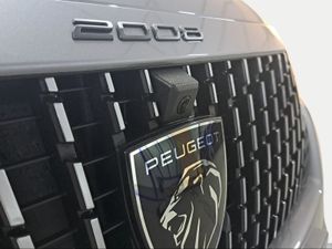Peugeot 2008 Allure Gasolina 100 S&S 6 Vel. MAN