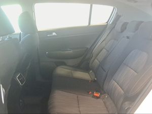 Kia Sportage 1.6 MHEV Business 100kW (136CV) 4x4