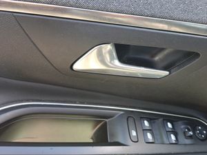 Peugeot 5008 Allure 1.5L BlueHDi 96kW (130CV) S&S