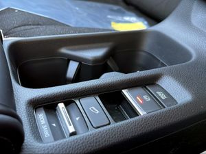 Honda HR-V 1.5 i-MMD Elegance 4x2