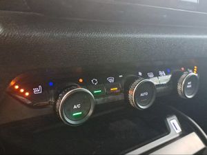 Citroën C4 PureTech 130 S&S 6v Shine