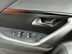 Peugeot e-2008 Eléctrico Active