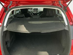 Peugeot 2008 Signature PureTech 110 S&S 6 Vel. MAN