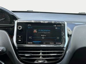 Peugeot 2008 Signature PureTech 110 S&S 6 Vel. MAN