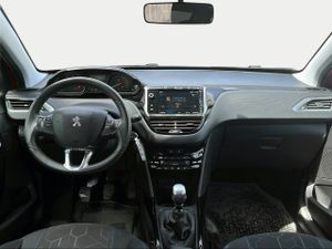 Peugeot 2008 Signature PureTech 110 S&S 6 Vel. MAN