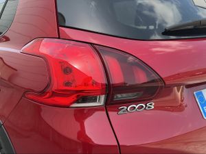 Peugeot 2008 Signature PureTech 110 S&S 6 Vel. MAN