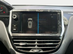 Peugeot 2008 Signature PureTech 110 S&S 6 Vel. MAN