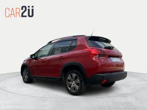 Peugeot 2008 Signature PureTech 110 S&S 6 Vel. MAN