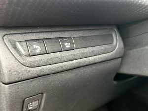 Peugeot 2008 Signature PureTech 110 S&S 6 Vel. MAN