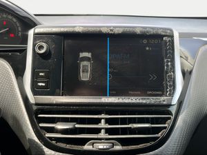 Peugeot 2008 Signature PureTech 110 S&S 6 Vel. MAN