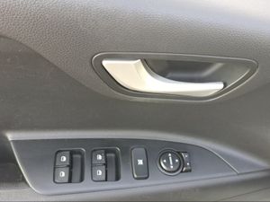 Kia Stonic 1.0 T-GDi 74kW (100CV) MHEV iMT Concept