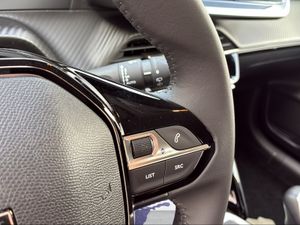Peugeot 208 Allure Gasolina 100 S&S 6 Vel. MAN