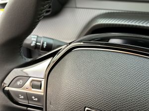 Peugeot 208 Allure Gasolina 100 S&S 6 Vel. MAN