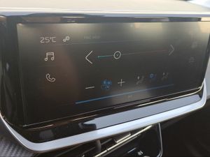 Peugeot 208 Style HYBRID 110 eDCS6