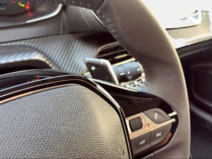 Peugeot 208 Style HYBRID 110 eDCS6