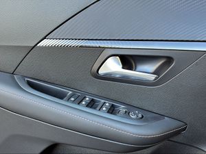 Peugeot 208 Allure HYBRID 110 eDCS6