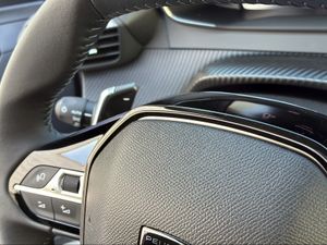 Peugeot 208 Allure HYBRID 110 eDCS6