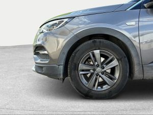 Opel Grandland X 1.2 Turbo Opel 2020