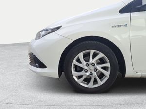 Toyota Auris 1.8 140H Hybrid Active