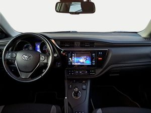 Toyota Auris 1.8 140H Hybrid Active