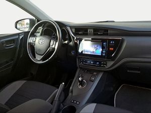 Toyota Auris 1.8 140H Hybrid Active