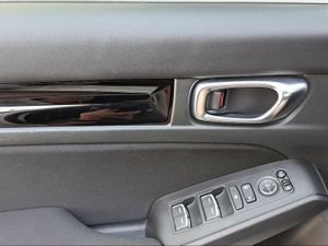 Honda Civic 2.0 i-MMD Elegance CVT