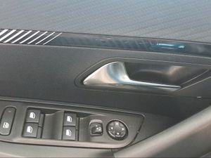 Peugeot 2008 N2008 Allure Hybrid 145 eDCS6