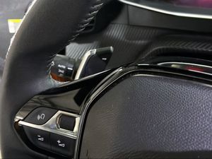 Peugeot 2008 Allure Pack BlueHDI 130 S&S EAT8