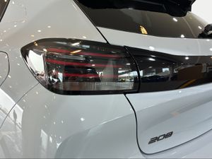 Peugeot 208 Allure HYBRID 110 eDCS6