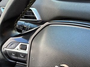 Peugeot 3008 1.5 BlueHDi 96kW (130CV) S&S Allure