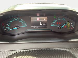 Peugeot 2008 N2008 Style Hybrid 136 eDCS6