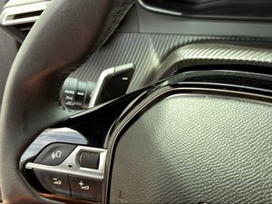 Peugeot 2008 N2008 Style Hybrid 136 eDCS6