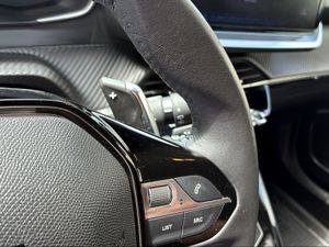Peugeot 2008 N2008 Style Hybrid 136 eDCS6