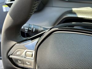Peugeot 208 Allure HYBRID 110 eDCS6