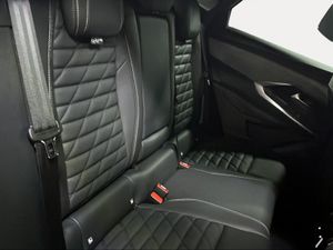 Peugeot e-3008 GT Eléctrico 210 (157 kW)