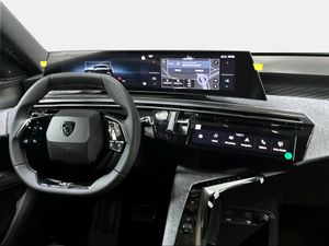Peugeot e-3008 GT Eléctrico 210 (157 kW)