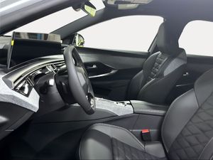 Peugeot e-3008 GT Eléctrico 210 (157 kW)