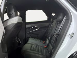 Peugeot e-3008 GT Eléctrico 210 (157 kW)