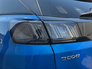 Peugeot 3008 Hybrid 225 e-EAT8 Roadtrip