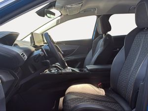 Peugeot 3008 Hybrid 225 e-EAT8 Roadtrip