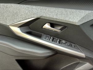 Peugeot 3008 Hybrid 1.2 107KW Allure eDCS6