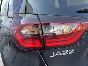 Honda Jazz 1.5 i-MMD ADVANCE