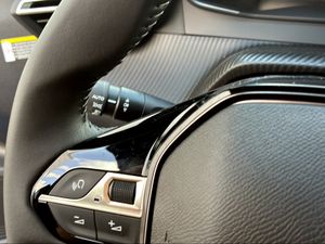 Peugeot 2008 Allure Turbo 100 S&S 6 Vel MAN